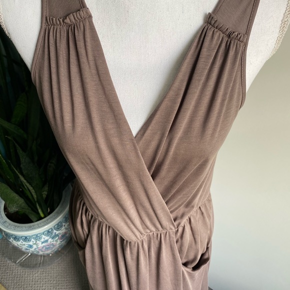 Sexy summer dress by WRAP London - Picture 3 of 6